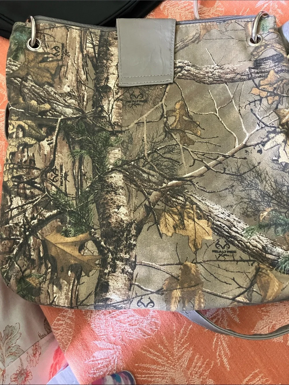 Real tree cammo Tote Bag in Multicolor